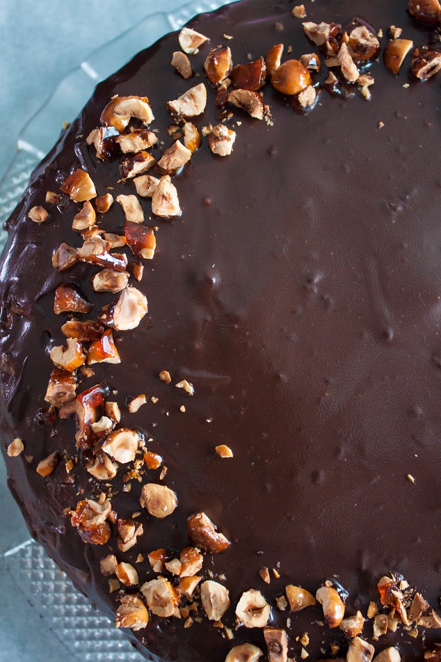 Chocolate Meringue Cake with Hazelnuts